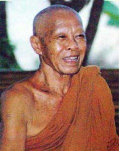 luang-poo-jia-237x300.jpg